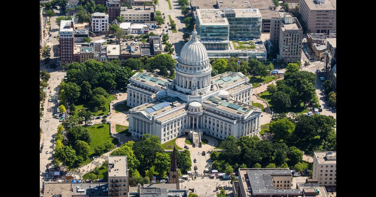 Cheap Flights to Madison, Wisconsin (WI) from 128