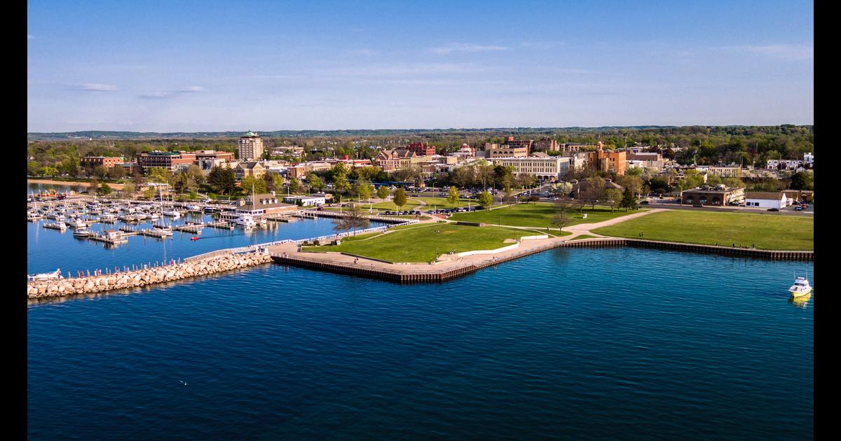 Cheap Flights to Traverse City, Michigan (MI) from 120